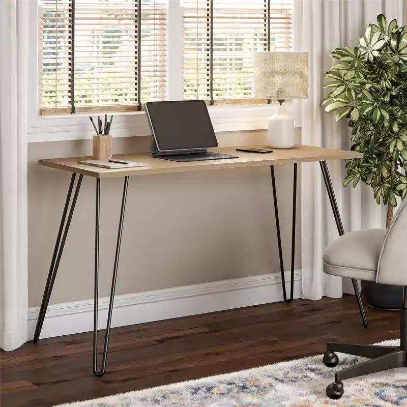Bureau, Table d'étude moderne avec plateau en bois d'ingénierie durable, pieds en métal épingle, poste de travail compact pour petits espaces