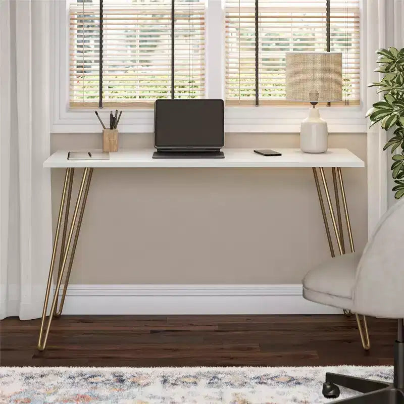 Bureau, Table d'étude moderne avec plateau en bois d'ingénierie durable, pieds en métal épingle, poste de travail compact pour petits espaces