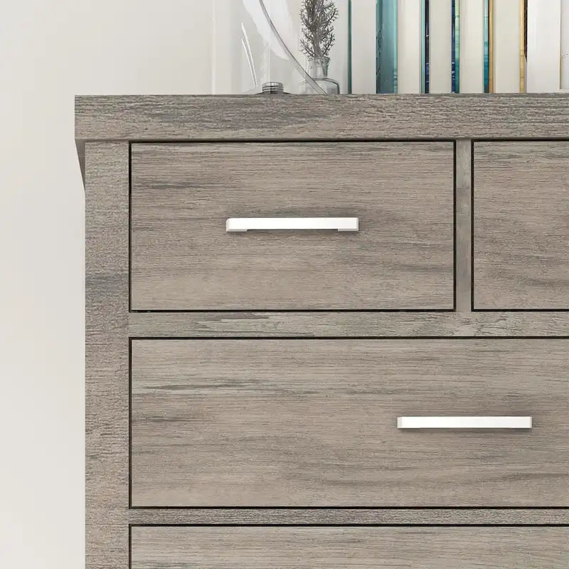 Vintage 6/7 Dresser for Bedroom